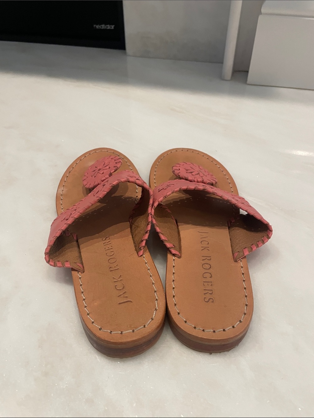 Jack Rogers Coral Pink Leather Thong Sandals - Picture 3 of 5